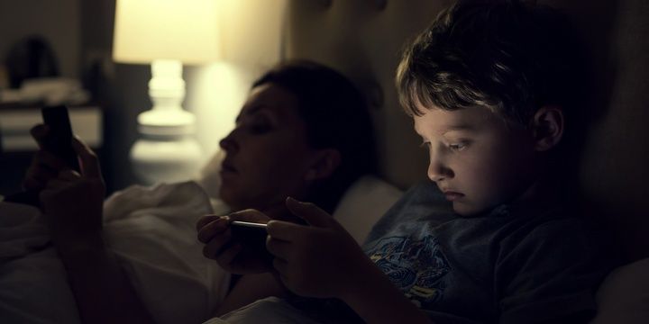 5 Things That Might Disturb Your Kids Sleep Keep electronic devices away