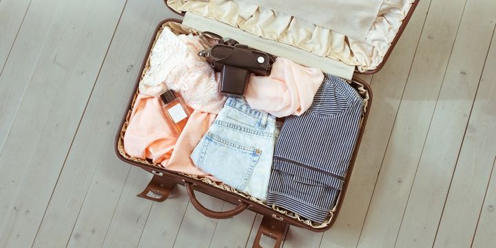 6 Smart Ways to Pack a Suitcase Do not waste space