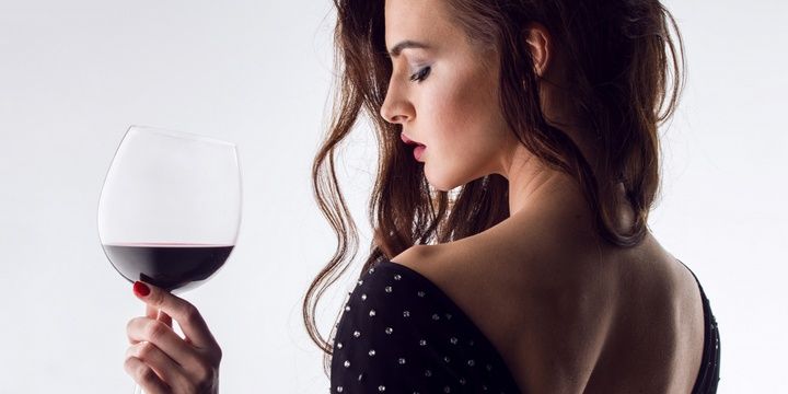 6 Habits That Make Your Lack Energy You drink alcohol before bed