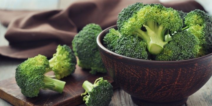 7 Foods to Help You Look Younger Broccoli