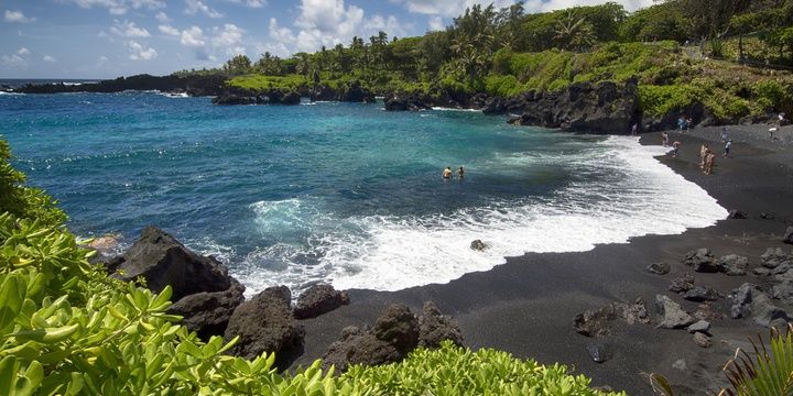 5 Destinations That Are Perfect for Single Ladies Maui Hawaii