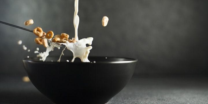 4 Habits That Can Ruin Your Breakfast You pour milk after cereal