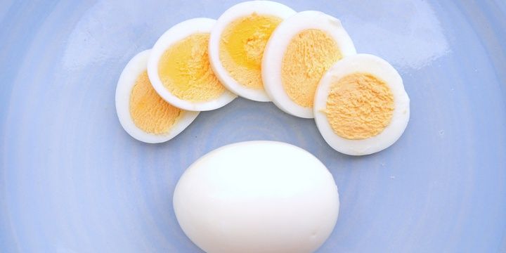 6 Items That Should Not Be Placed into the Microwave Eggs