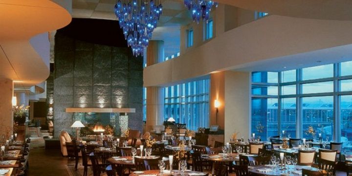 6 Most Prominent Airport Restaurants Canada Vancouver International Airport