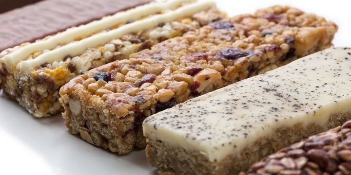 8 Tips to Help Busy People Stay Healthy Protein powder and bars