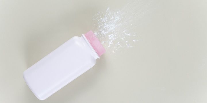 5 Most Common Items to Make You Attractive Baking Face with Baby Powder
