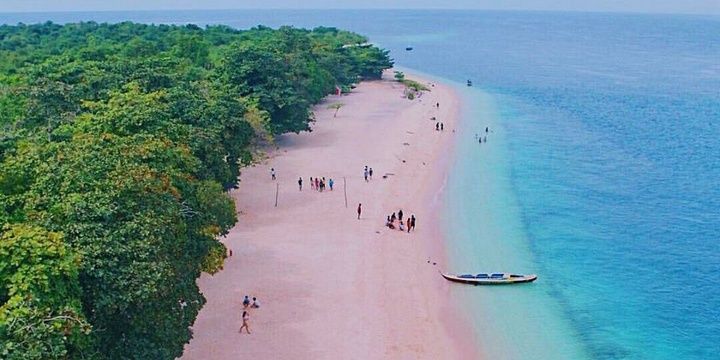 The 5 Most Famous Rosy Beaches on the Planet Philippines Great Santa Cruz